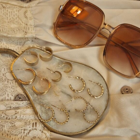 Elegant Gold Hoop Earrings Set - Picture 2 of 4